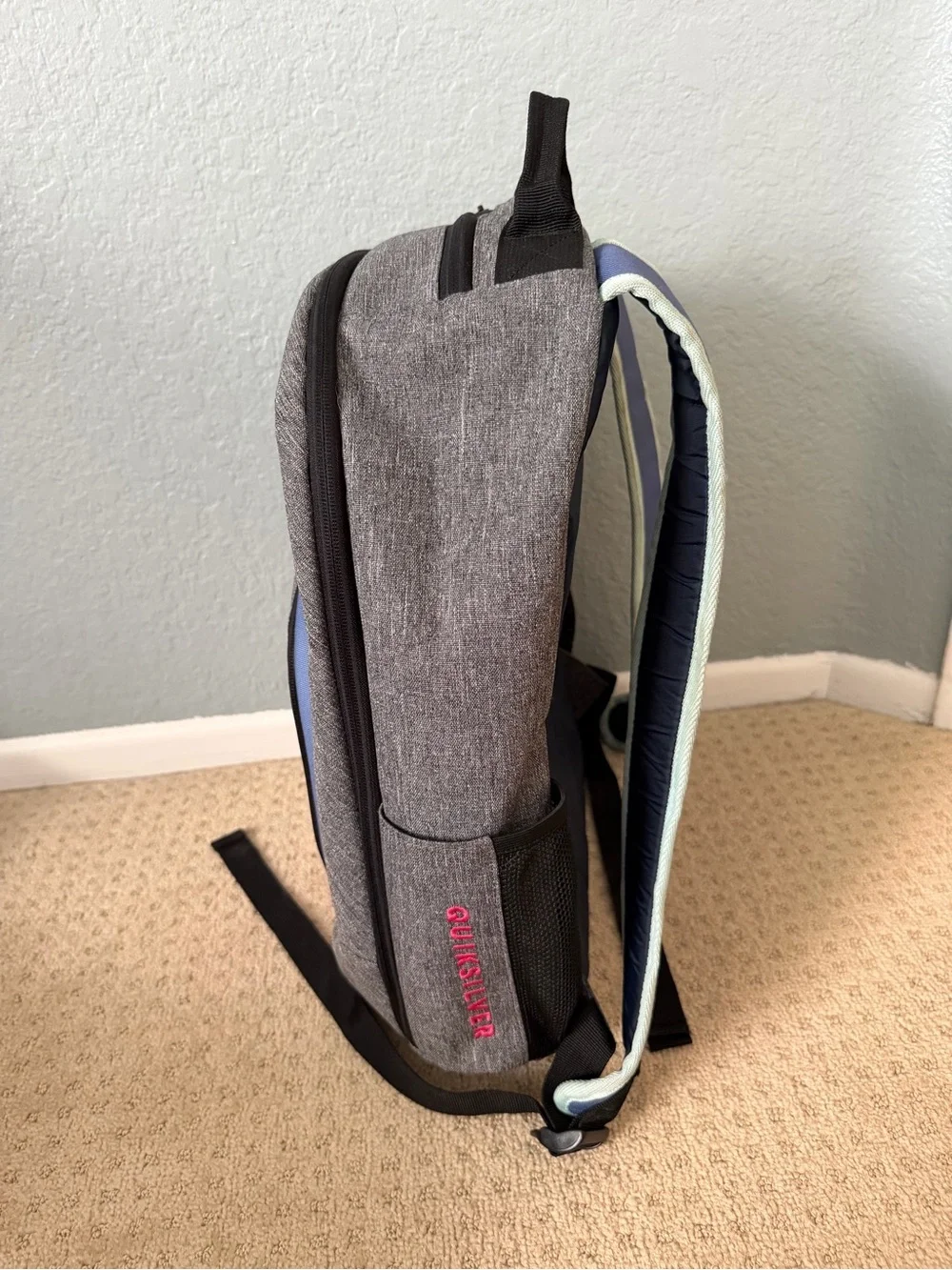 Quiksilver Gray Schoolie Cooler Backpack & Pink Patterned Pocket Laptop Sleeve